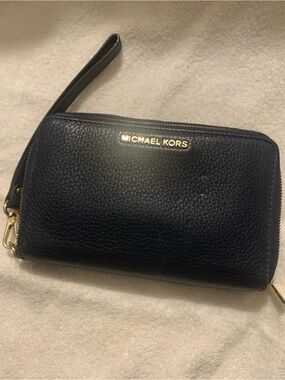 Michael Kors Double Zip Navy Pebbled Leather Wallet w/Gold Logo Plate Wristlet
